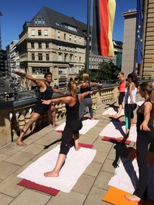 Welt Yoga Tag im Steigenberger Frankfurter Hof