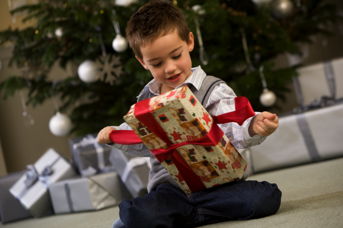 Steigenberger Frankfurter Hof: Hotelgäste erfüllen benachteiligten Kindern ihre Weihnachtswünsche