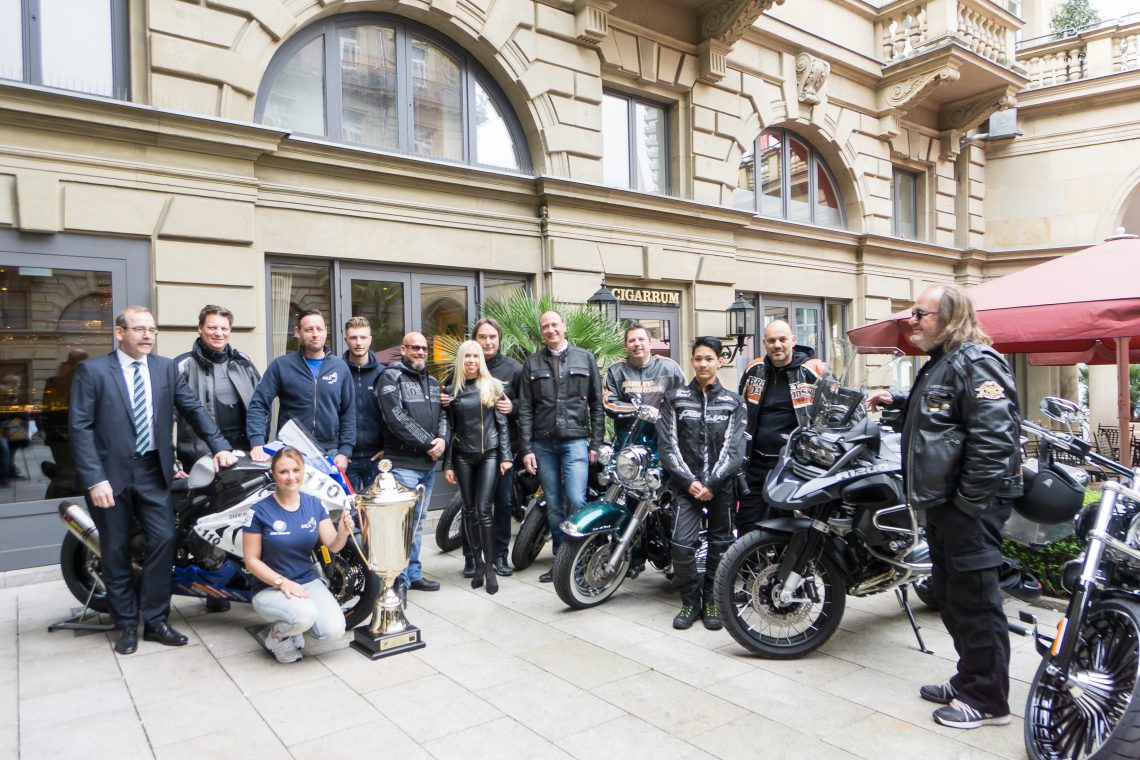 FDP-Politiker Hermann Otto Solms beim Motorrad-Frühstück im Steigenberger Frankfurter Hof