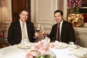 Sommelier Sebastian Höpfner und Restaurantchef Nils Bluemke 