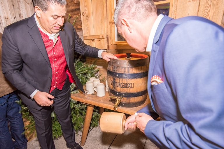 Steigenberger Frankfurter Hof: Die Erdinger Urweisse Hütt’n feierte ...