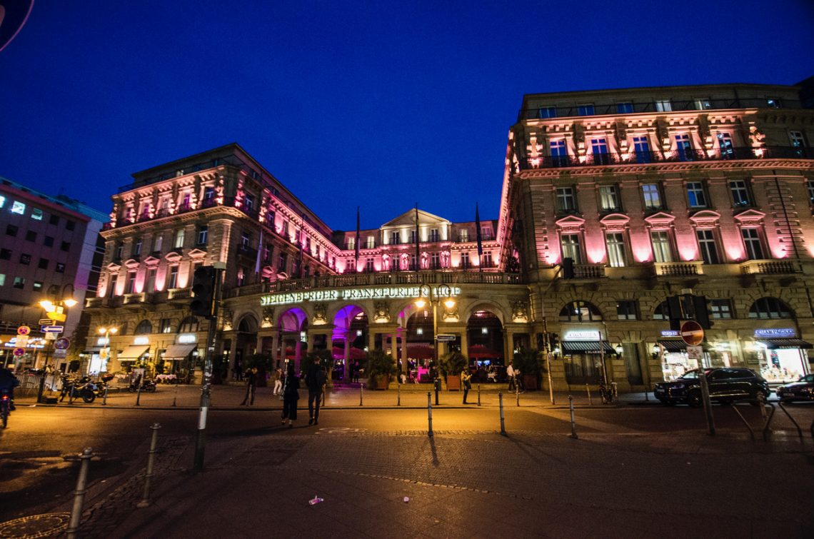 Steigenberger Frankfurter Hof eröffnet mit den Pink Ribbon Botschafterinnen Carla von Bergmann, Gudrun Landgrebe, Sylvie Meis und Nicole Staudinger den Brustkrebsmonat Oktober