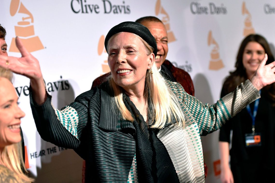 Joni Mitchell bei der Clive Davis Pre-Grammy Gala 2015. Die Sängerin zieht ihre Musik von Spotify ab.