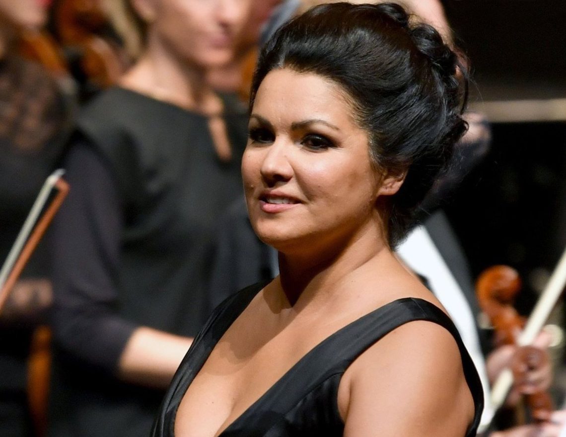 Opernsängerin Anna Netrebko zieht sich vorläufig aus dem Konzertleben zurück.