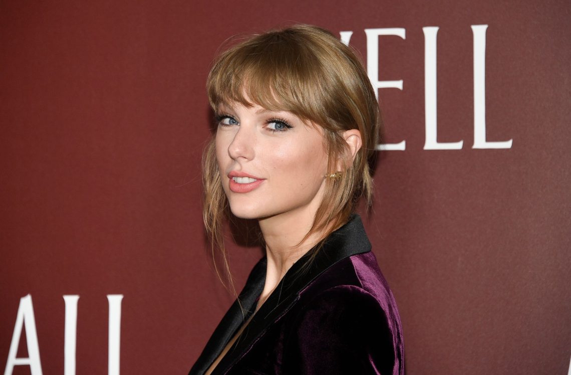 Die NYU verleiht Taylor Swift einen Ehrendoktortitel der bildenden Künste.