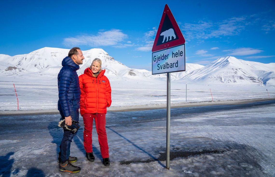 Der norwegische Kronprinz Haakon und seine Frau Mette-Marit mögen Spitzbergen sehr.