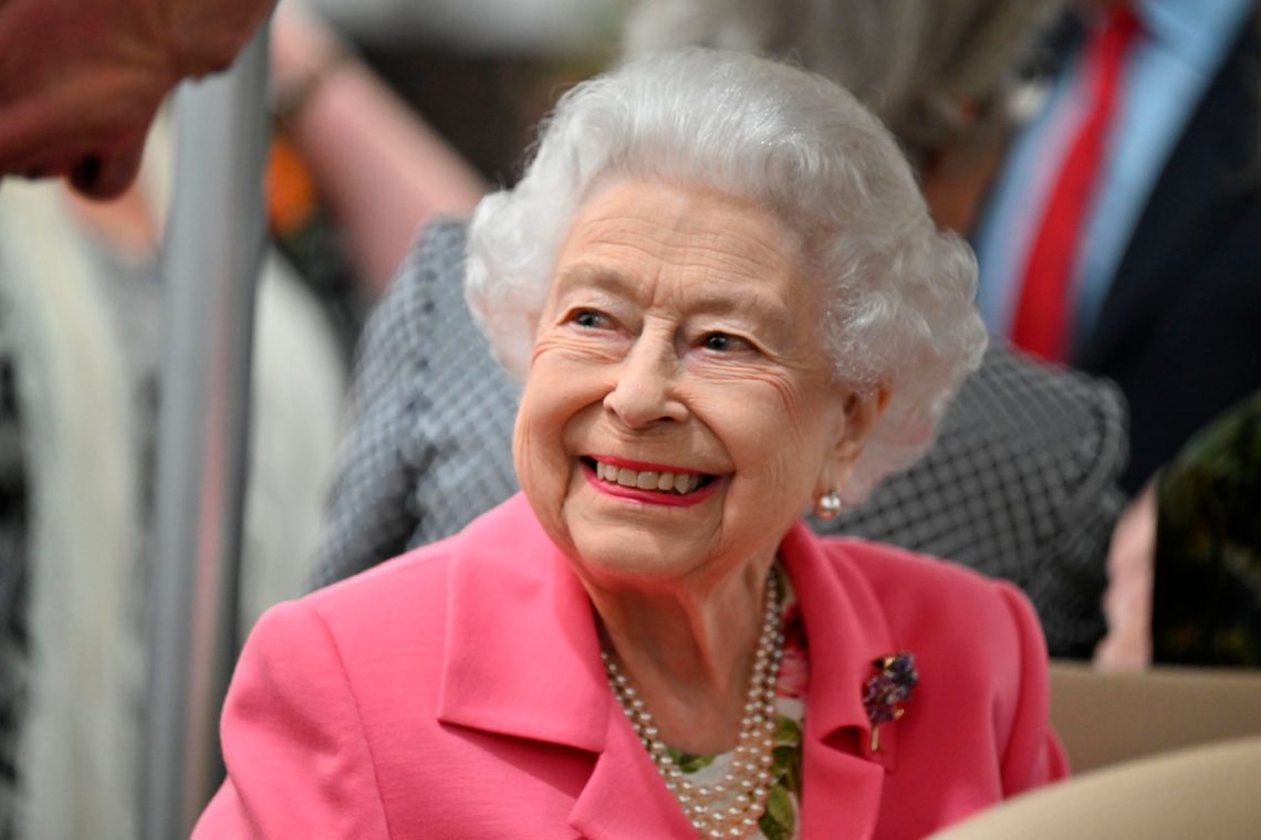 Die britische Königin Elizabeth II. beim Bsuch bei der traditionellen Chelsea Flower Show.