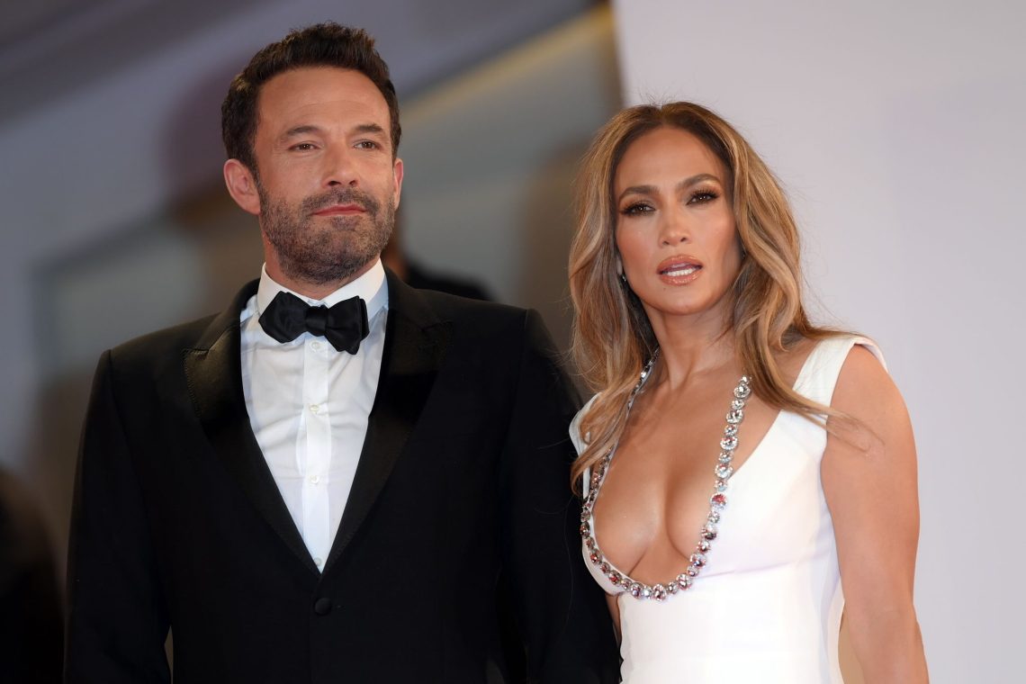 Ben Affleck und Jennifer Lopez haben sich in Las Vegas die Heiratslizenz besorgt.